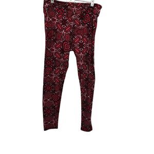 Ladies LulaRoe Tall & Curvy Valentine leggings.